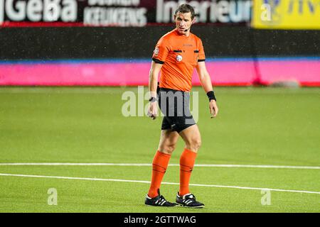 SINT-TRUIDEN, BELGIQUE - 2 OCTOBRE : arbitre Jan Boterberg lors du match de Jupiler Pro League entre Sint-Truidense VV et KV Oostende à Stayen le 2 octobre 2021 à Sint-Truiden, Belgique (photo de Joris Verwijst/Orange Pictures) Banque D'Images
