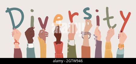 Les armes élevées d'un groupe de personnes multiculturelles multiethniques diverses tenant les lettres formant le mot -diversité- entre leurs mains. Égalité raciale Illustration de Vecteur