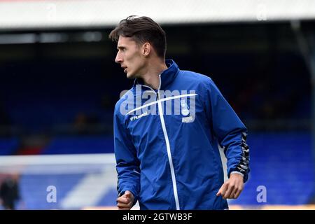 OLDHAM, ROYAUME-UNI. 2 OCT Callum Whelan d'Oldham Athletic lors du match Sky Bet League 2 entre Oldham Athletic et Harrogate Town à Boundary Park, Oldham, le samedi 2 octobre 2021. (Credit: Eddie Garvey | MI News) Credit: MI News & Sport /Alay Live News Banque D'Images