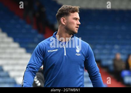 OLDHAM, ROYAUME-UNI. 2 OCT Harrison McGahey d'Oldham Athletic lors du match Sky Bet League 2 entre Oldham Athletic et Harrogate Town à Boundary Park, Oldham, le samedi 2 octobre 2021. (Credit: Eddie Garvey | MI News) Credit: MI News & Sport /Alay Live News Banque D'Images