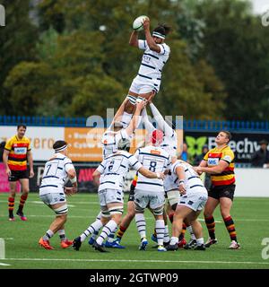 Coventry Butts Park 2-OCT-2021:Nile Dacres of Coventry Rugby remporte la balle lors du match de championnat Green King entre Coventry Rugby et Richmond Rugby à Butts Park Arena à Coventry, Angleterre, le 2ème-OCT-2021. Note finale Coventry10 : 5 Richmond Banque D'Images