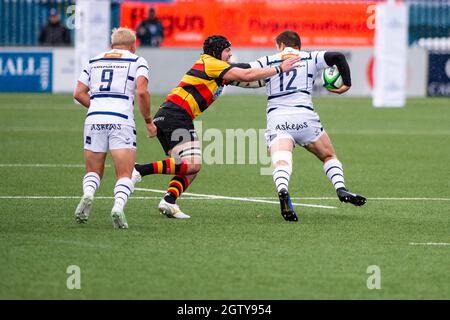 Coventry, Royaume-Uni. 02 octobre 2021. Tom Griffiths de Coventry Rugby est vu en action pendant le match de championnat Green King entre Coventry Rugby et Richmond Rugby à Butts Park Arena à Coventry.(score final; Coventry10:5 Richmond) Credit: SOPA Images Limited/Alay Live News Banque D'Images