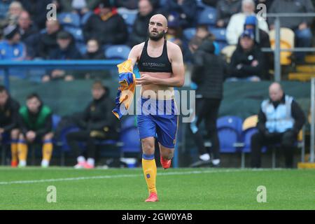 MANSFIELD, ROYAUME-UNI. Farrend Rawson de Mansfield Town pendant le match de la Ligue 2 de pari de Sky entre Mansfield Town et Barrow au One Call Stadium, Mansfield, le samedi 2 octobre 2021. (Credit: Mark Fletcher | MI News) Credit: MI News & Sport /Alay Live News Banque D'Images