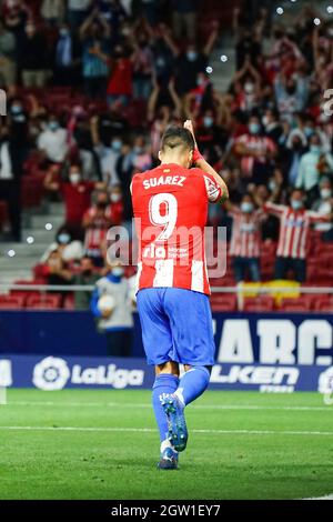 Madrid, Espagne. 02 octobre 2021. Luis Suarez a vu présenter ses excuses pour avoir marquant un but lors du match de la Liga Santander 2021/2022 entre l'Atlético de Madrid et le FC Barcelone au stade Wanda Metropolitano. (Note finale; Atletico de Madrid 2:0 FC Barcelona) (photo de Francis Gonzalez/SOPA Images/Sipa USA) crédit: SIPA USA/Alay Live News Banque D'Images