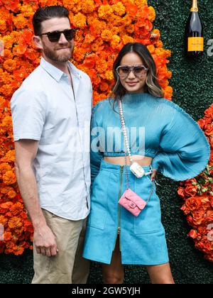 PACIFIC PALISADES, LOS ANGELES, CALIFORNIE, États-Unis - OCTOBRE 02 : l'acteur Bryan Greenberg et la femme/actrice Jamie Chung arrivent au Veuve Clicquot Polo Classic Los Angeles 2021 qui s'est tenu au parc historique national Will Rogers le 2 octobre 2021 à Pacific Palisades, Los Angeles, Californie, États-Unis. (Photo de Xavier Collin/image Press Agency) Banque D'Images