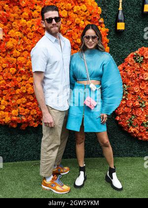 PACIFIC PALISADES, LOS ANGELES, CALIFORNIE, États-Unis - OCTOBRE 02 : l'acteur Bryan Greenberg et la femme/actrice Jamie Chung arrivent au Veuve Clicquot Polo Classic Los Angeles 2021 qui s'est tenu au parc historique national Will Rogers le 2 octobre 2021 à Pacific Palisades, Los Angeles, Californie, États-Unis. (Photo de Xavier Collin/image Press Agency) Banque D'Images