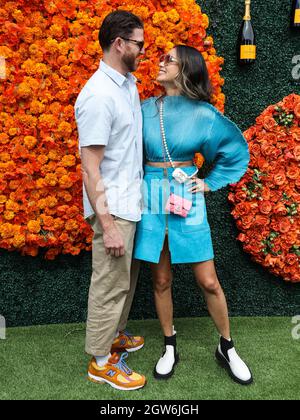 PACIFIC PALISADES, LOS ANGELES, CALIFORNIE, États-Unis - OCTOBRE 02 : l'acteur Bryan Greenberg et la femme/actrice Jamie Chung arrivent au Veuve Clicquot Polo Classic Los Angeles 2021 qui s'est tenu au parc historique national Will Rogers le 2 octobre 2021 à Pacific Palisades, Los Angeles, Californie, États-Unis. (Photo de Xavier Collin/image Press Agency/Sipa USA) Banque D'Images