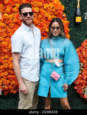 PACIFIC PALISADES, LOS ANGELES, CALIFORNIE, États-Unis - OCTOBRE 02 : l'acteur Bryan Greenberg et la femme/actrice Jamie Chung arrivent au Veuve Clicquot Polo Classic Los Angeles 2021 qui s'est tenu au parc historique national Will Rogers le 2 octobre 2021 à Pacific Palisades, Los Angeles, Californie, États-Unis. (Photo de Xavier Collin/image Press Agency/Sipa USA) Banque D'Images