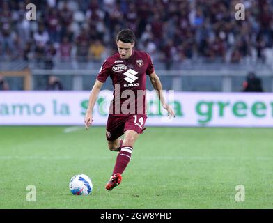 TURIN ITALIE- 2 octobre Stadio Olimpico Grande Torino Josip Brekalo en action pendant la série Un match entre le FC Torino et le FC Juventus au Stadio Olimpico le 2 octobre 2021 à Turin, Italie. Credit: Christian Santi/Alay Live News Banque D'Images