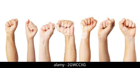 Un groupe de personnes a soulevé des poings comme symbole de victoire, de fierté, de succès ou de force . Photo de haute qualité Banque D'Images