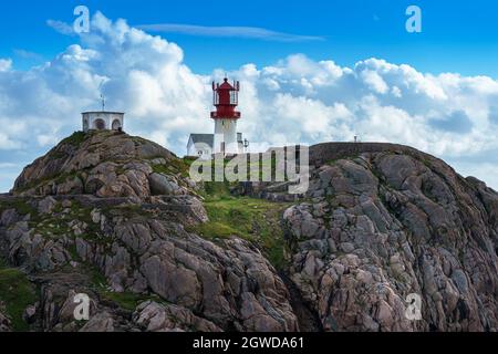LINDESNES, NORVÈGE- SEPTEMBRE 08. Phare de Lindesnes FYR, magnifique nature Norvège paysage naturel. Banque D'Images