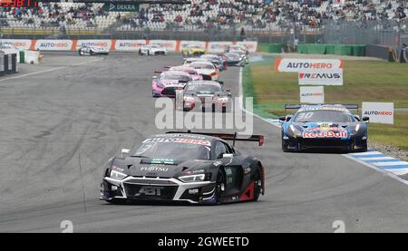 03.10.2021, Hockenheimring, Hockenheim, DTM 2021, Hockenheimring, 01.10. - 03.10.2021, sur la photo, départ de la course : Kelvin van der Linde (ZAF # 3), Team Audi Sportsline, Liam Lawson (NZL # 30), Red Bull AF course, Mike Rockenfeller (DEU # 9), Team Abt Sportsline, Maximilian Gotz (GER # 4), Mercedes-AMG Team JuncT, Daniel Hradella (ESP # 8) Mercedes AMG Team GruppeM Racing, Sophia Florsch (DEU # 99), Team ABT Sportsline, Lucas di Grassi (BRA # 37), Audi R8 LMS GT3, Timo Glolock (DEU # 16), Rowe Racing Banque D'Images