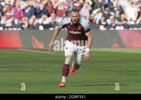 Londres, Royaume-Uni. 3 octobre 2021. Vladimir Coufal de West Ham Utd lors du match de West Ham contre Brentford Premier League au London Stadium Stratford. Crédit : MARTIN DALTON/Alay Live News Banque D'Images