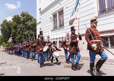 Budapest, Hongrie - Mai 19 2019 : hussards hongrois traditionnels en uniforme au château de Buda Banque D'Images