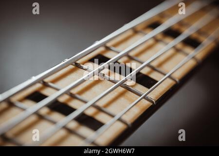 Gros plan d'une guitare acoustique Banque D'Images