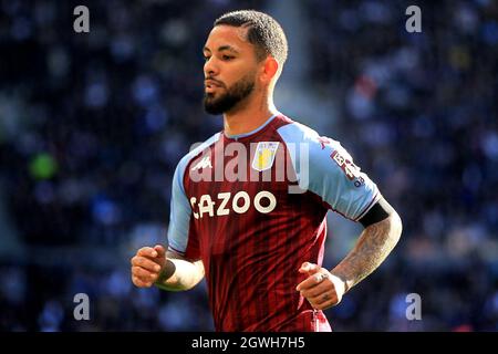 Londres, Royaume-Uni. 03ème octobre 2021. Douglas Luiz d'Aston Villa en action pendant le match. Premier League Match, Tottenham Hotspur v Aston Villa au Tottenham Hotspur Stadium de Londres le dimanche 3 octobre 2021. Cette image ne peut être utilisée qu'à des fins éditoriales. Utilisation éditoriale uniquement, licence requise pour une utilisation commerciale. Aucune utilisation dans les Paris, les jeux ou les publications d'un seul club/ligue/joueur. photo par Steffan Bowen/Andrew Orchard sports photographie/Alay Live news crédit: Andrew Orchard sports photographie/Alay Live News Banque D'Images