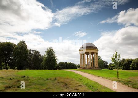 Image de landscape du temple de Rotunda à Vénus au jardin de Stowe dans le Buckinghamshire, en Angleterre Banque D'Images