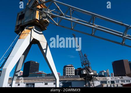 Grues historiques sur Queens Wharf, Wellington, North Island, Nouvelle-Zélande Banque D'Images