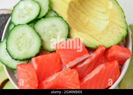 Savoureuse poke Bowl, vue rapprochée Banque D'Images