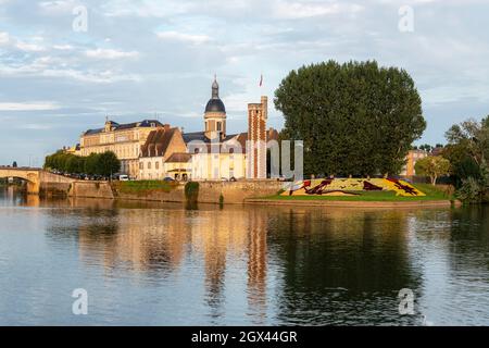 L'île Saint-Laurent dans la Saône à Chalon-sur-Saône, est de la France. Banque D'Images