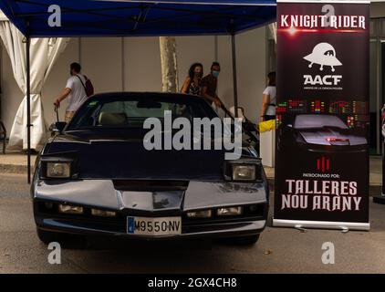 Llucmajor, Espagne; octobre 03 2021: La récréation de la voiture de la série le fantastique car Kitt dans la rue. Deuxième édition de la foire de Frikijor en TH Banque D'Images