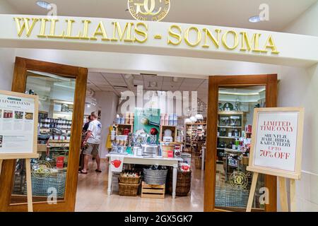 Fort ft.Lauderdale Florida, The Galleria at Mall, magasin commercial, entrée de vente d'exposition d'affaires, accessoires de cuisine Williams-Sonoma batterie de cuisine Banque D'Images