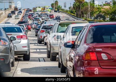 Miami Florida, Interstate I-95, autoroute, la circulation a arrêté lent bourrage voies fermées accidents voitures automobiles véhicules Banque D'Images