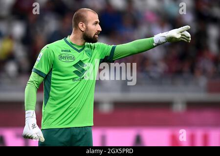 Turin, Italie. 02 octobre 2021. Vanja Milinkovic-Savic of Torino FC gestes pendant la série Un match de football entre Torino FC et Juventus FC. Credit: Nicolò Campo/Alay Live News Banque D'Images