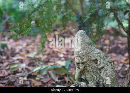 , - 24 mai 2021 : gros plan d'un gnome de pierre dans un parc Banque D'Images