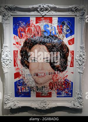 Un défilement de Kate Middleton par l'artiste Zoobs intitulé « Dieu Save the future Queen » à la Galerie de l'Opéra de Londres le 4 février 2011.Tous les bénéfices de la vente vont à l'organisme de bienfaisance la liberté du chagrin. Banque D'Images