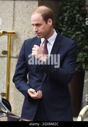 Le prince William, duc de Cambridge, visite le Royal Garden Hotel pour rencontrer le président Tony Tan et Mary Tan lors d'une visite de l'État de Singapour au Royaume-Uni. Banque D'Images