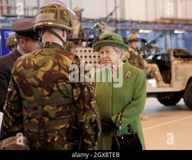 La reine Elizabeth ll visite la RAF Marham à Norfolk le 31 janvier 2006.Anwar Hussein/allactiondigital.com Banque D'Images