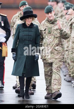 Camilla, la duchesse de Cornwall visite le 4e Bataillon, les Rifles pour assister à un défilé de retour à Aldershot le 27 février 2017 Banque D'Images