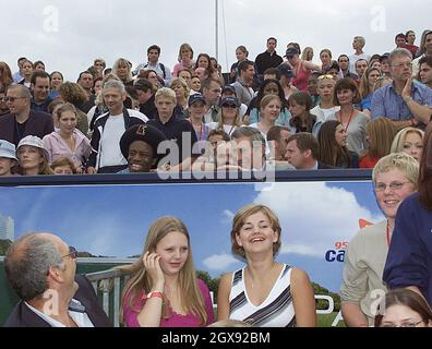 Prince Charles dans la Royal Box avec Eddy Grant au Capital FM's Party in the Park en aide au Prince's Trust, et tenu à Hyde Park, Londres.Demi-longueur. Banque D'Images