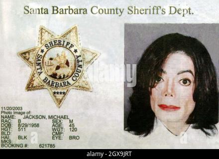 La police de Michael Jackson a reçu un coup de feu après son arrestation par le département du shérif du comté de Santa Barbara en Californie. Banque D'Images