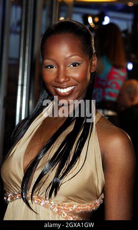 Jamelia arrive aux Bits Awards 2004. Banque D'Images