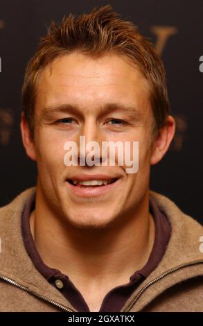 Jonny Wilkinson à la librairie Waterstones sur Oxford Street à Londres. Le capitaine de rugby d'Angleterre a signé des copies de son livre intitulé My World. Banque D'Images