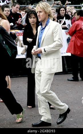 Owen Wilson à la première mondiale des Wedding Crashers, qui a été mis en scène à l'Odeon West End à Londres. Banque D'Images