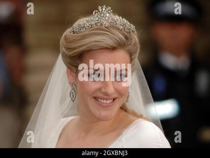 Laura Parker Bowles arrive à l'église Saint-Cyriac. Banque D'Images