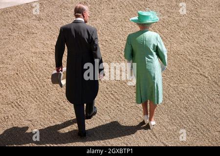 La reine Elizabeth ll et le prince Philip, duc d'Édimbourg y assistent. Banque D'Images