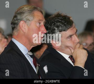 Prince Charles, Prince de Galles et Chancelier de l'Echiquier britannique, Gordon Brown lors d'un sommet sur la responsabilité sociale des entreprises à Londres le 24 octobre 2006.Anwar Hussein/EMPICS Entertainment Banque D'Images