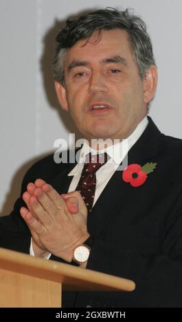 Gordon Brown, chancelier de l'Échiquier britannique, lors d'un sommet sur la responsabilité sociale des entreprises à Londres le 24 octobre 2006.Anwar Hussein/EMPICS Entertainment Banque D'Images