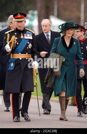 Le Prince Charles, Prince de Galles et Camilla, duchesse de Cornwall arrivent pour assister à la Parade de Sovereign à l'Académie militaire royale de Sandhurst le 15 décembre 2006.Anwar Hussein/EMPICS Entertainment Banque D'Images