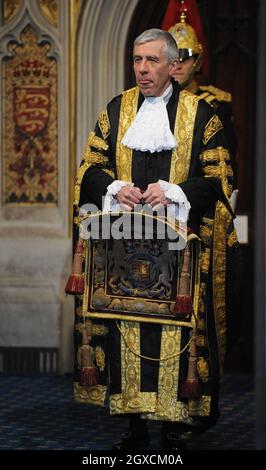 Jack Straw, Lord Chancelier et Secrétaire d'État à la Justice, attend d'accueillir la Reine pour l'ouverture d'État du Parlement dans le centre de Londres. Banque D'Images