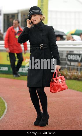 Zara Phillips le dernier jour du Cheltenham Festival of Racing 2010. Banque D'Images