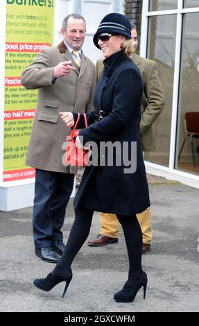 Zara Phillips le dernier jour du Cheltenham Festival of Racing 2010. Banque D'Images