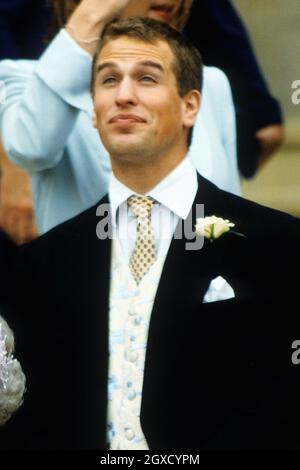 Peter Phillips, fils de la princesse royale, arrive pour le mariage du prince Edward, le plus jeune fils de la reine Elizabeth II de Grande-Bretagne, et de Sophie Rhys-Jones à la chapelle Saint-Georges, au château de Windsor Banque D'Images