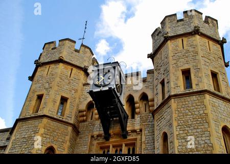 Vue extérieure du Tower of London Museum, Londres, Royaume-Uni Banque D'Images