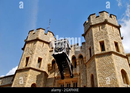 Vue extérieure du Tower of London Museum, Londres, Royaume-Uni Banque D'Images