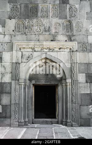 Monastère de Tegher du XIIIe siècle à Aragotsotn province en Arménie Banque D'Images